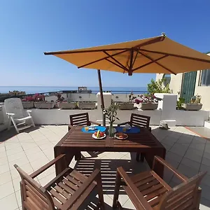 Appartamento La Terrazza Tra Il Mare E Gli Ulivi By World, Lavagna